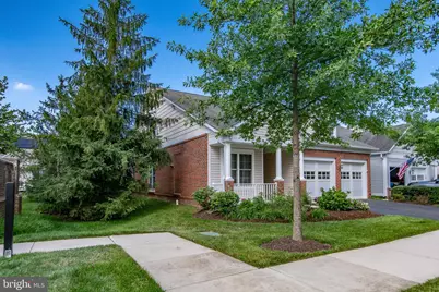 8406 Mountain Larkspur Dr Drive, Lorton, VA 22079 - Photo 5