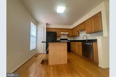 6226 Battalion Street, Centreville, VA 20121 - Photo 5