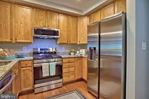 4633 Battenburg Ln, Fairfax, VA 22030 - Photo 15