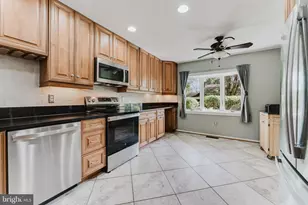 5604 Mt Burnside Way, Burke, VA 22015 - Photo 21