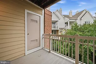 2108 Highcourt Ln, Herndon, VA 20170 - Photo 29