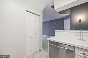 2108 Highcourt Ln, Herndon, VA 20170 - Photo 11