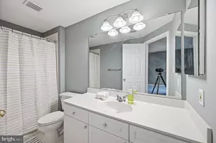 2108 Highcourt Ln, Herndon, VA 20170 - Photo 23