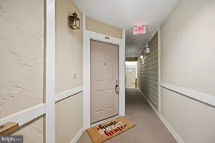 2108 Highcourt Ln, Herndon, VA 20170 - Photo 5
