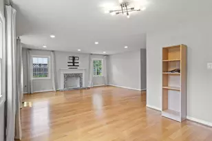 4133 Point Hollow Ln, Fairfax, VA 22033 - Photo 7