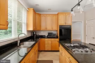 1501 Judd Ct, Herndon, VA 20170 - Photo 9