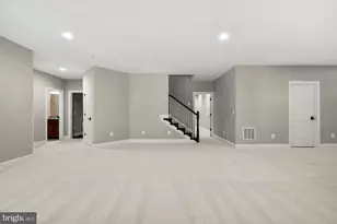 8404 Stonewall Dr, Vienna, VA 22180 - Photo 51