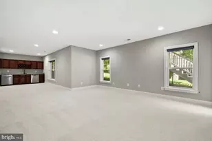 8404 Stonewall Dr, Vienna, VA 22180 - Photo 53