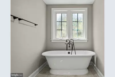 8404 Stonewall Drive, Vienna, VA 22180 - Photo 37