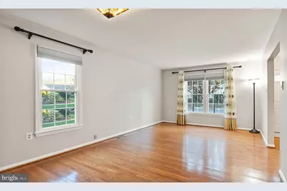 4453 Holly Avenue, Fairfax, VA 22030 - Photo 9