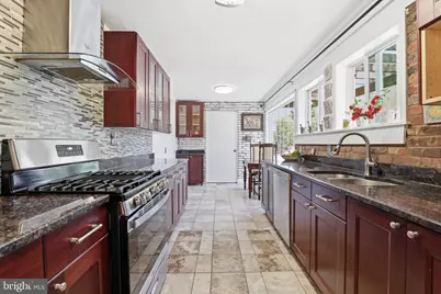 6811 Valley Brook Drive, Falls Church, VA 22042 - Photo 11