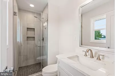 8118 Ainsworth, Springfield, VA 22152 - Photo 5