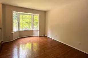 8442 Springfield Oaks Dr, Springfield, VA 22153 - Photo 3