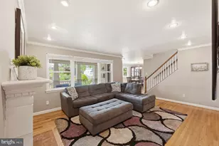 1919 Youngblood St, McLean, VA 22101 - Photo 3