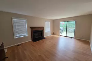 6127 Glen Oaks Ct, Springfield, VA 22152 - Photo 9