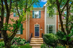 4604 Deerwatch Dr, Chantilly, VA 20151 - Photo 3