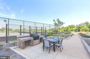 1800 Old Meadow Rd, McLean, VA 22102 - Photo 17