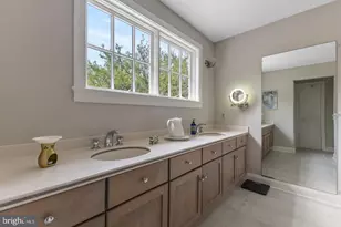 11103 Burywood Ln, Reston, VA 20194 - Photo 39