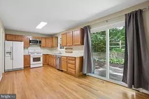 1510 Chatham Colony Ct, Reston, VA 20190 - Photo 7