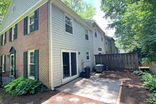 1510 Chatham Colony Ct, Reston, VA 20190 - Photo 3