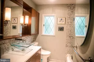 3152 Holmes Run Rd, Falls Church, VA 22042 - Photo 15