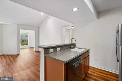12161 Penderview Terrace #935, Fairfax, VA 22033 - Photo 9