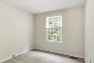 1563 Autumn Ridge Cir, Reston, VA 20194 - Photo 17