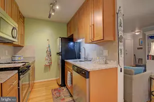 4909 Americana Dr, Annandale, VA 22003 - Photo 7