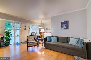 4909 Americana Dr, Annandale, VA 22003 - Photo 5