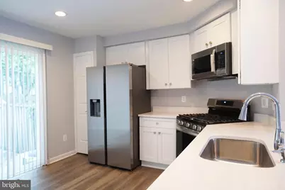 14717 Basingstoke Loop, Centreville, VA 20120 - Photo 5