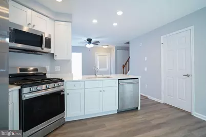 14717 Basingstoke Loop, Centreville, VA 20120 - Photo 7