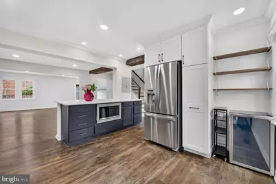 7426 Hallcrest Drive, McLean, VA 22102 - Photo 9