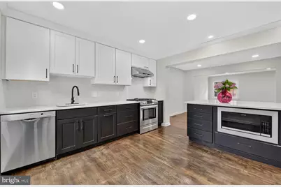 7426 Hallcrest Drive, McLean, VA 22102 - Photo 5