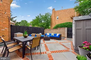 7426 Hallcrest Dr, McLean, VA 22102 - Photo 3