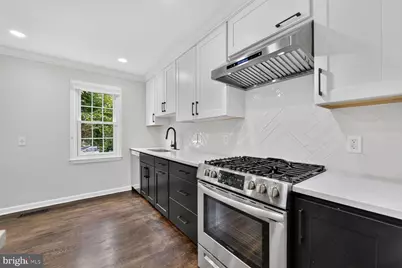 7426 Hallcrest Drive, McLean, VA 22102 - Photo 7