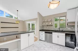 8704 Greystone Pl, Alexandria, VA 22309 - Photo 21