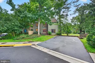 1427 Green Run Ln, Reston, VA 20190 - Photo 3