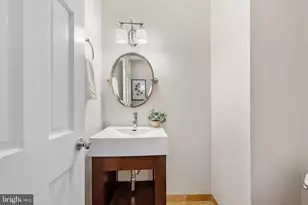 1427 Green Run Ln, Reston, VA 20190 - Photo 21
