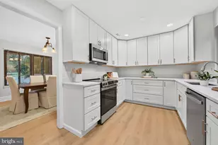 1427 Green Run Ln, Reston, VA 20190 - Photo 17