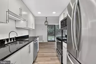 2200 Castle Rock Square, Reston, VA 20191 - Photo 3