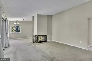 11041 Villaridge Ct, Reston, VA 20191 - Photo 3