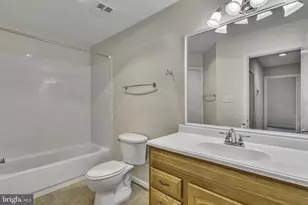 11041 Villaridge Ct, Reston, VA 20191 - Photo 13
