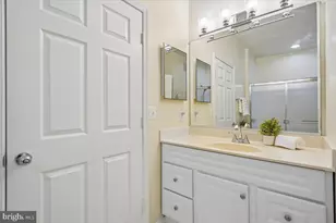 4142 Fountainside Ln, Fairfax, VA 22030 - Photo 25