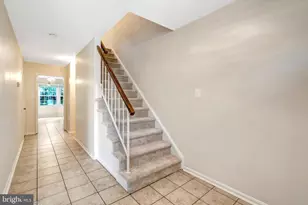 7719 Bristol Square Ct, Springfield, VA 22153 - Photo 5
