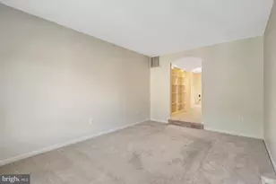 7719 Bristol Square Ct, Springfield, VA 22153 - Photo 9