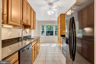 7719 Bristol Square Ct, Springfield, VA 22153 - Photo 25