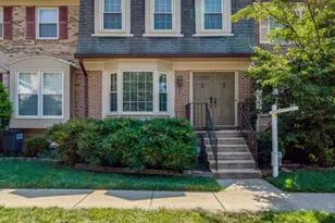 7719 Bristol Square Ct, Springfield, VA 22153 - Photo 3