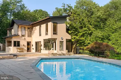 10216 Eisenhower Lane, Great Falls, VA 22066 - Photo 1
