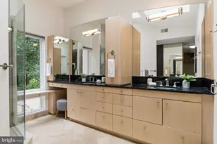10216 Eisenhower Ln, Great Falls, VA 22066 - Photo 25