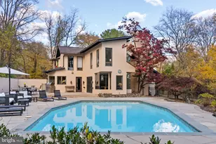 10216 Eisenhower Ln, Great Falls, VA 22066 - Photo 37